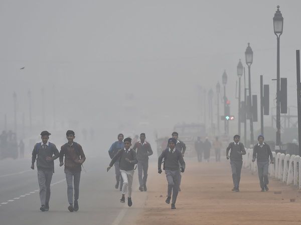 ठंड से कंपकपा रहा है आधा भारत, जानें न्यू ईयर पर कैसा रहेगा मौसम