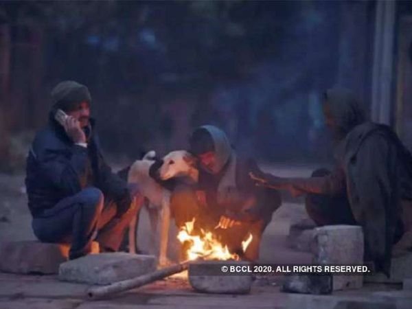 उत्तर भारत में सर्दी का सितम, दिल्‍ली में सीजन का सबसे सर्द दिन, घाटी में कई जगह नलों में जमा पानी