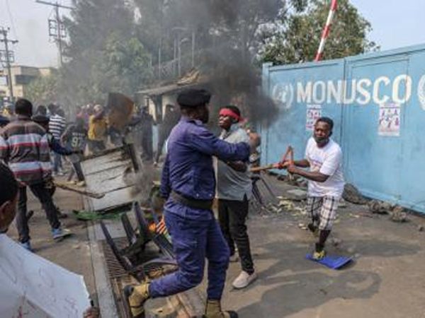 Congo : violent mob looting, sabotaging and arson in UN Force bases