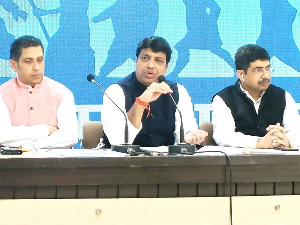 Congress on Facebook 