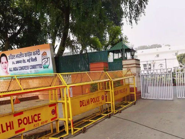 EXCLUSIVE: IT के निशाने पर कांग्रेस मुख्यालय, 106 करोड़ रुपये की बेहिसाब नकदी के वितरण की बात आ रही सामने