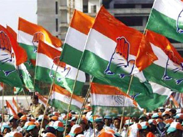 Congress attacks BJP with a new style asks who is on duty today