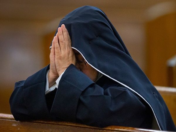 डाक्टर साहब प्राइवेट नौकरी है, लॉकडाउन के कारण छूट तो नही जाएगी