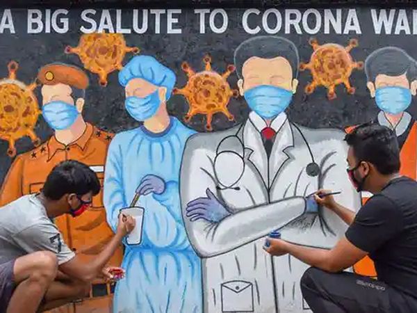 India crosses 100 crore COVID-19 vaccination milestone, celebrations across country