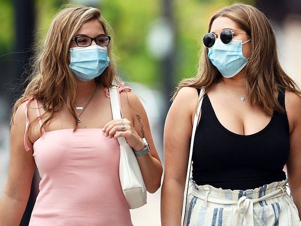 how to use mask Coronavirus advice When to replace How wear