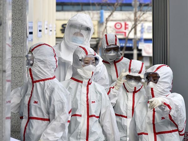 चीन में कम हो रहे कोरोना वायरस के मामले, दुनिया में हालात और बुरे होने की आशंका