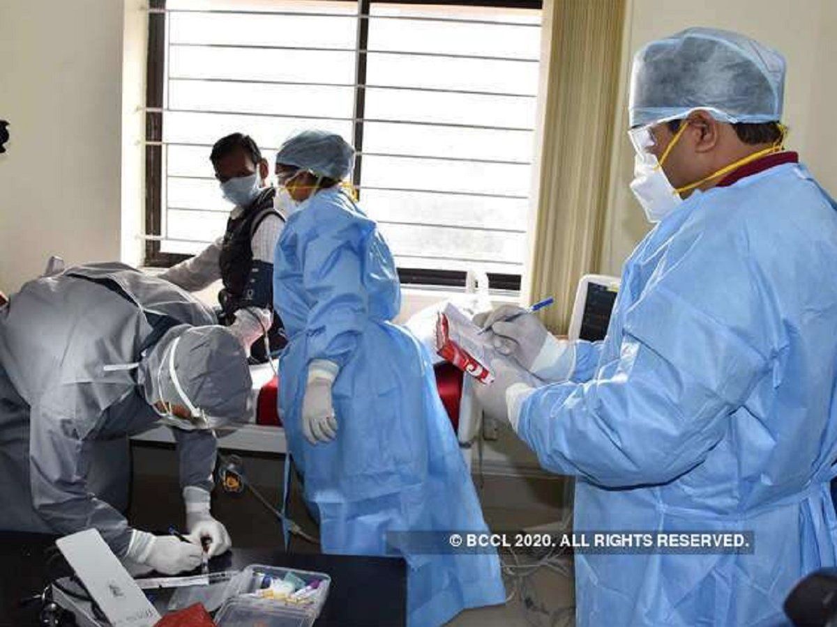 'और भयावह हो सकता है कोरोना', दिल्ली में गहराते संकट के बीच विशेषज्ञ की चेतावनी