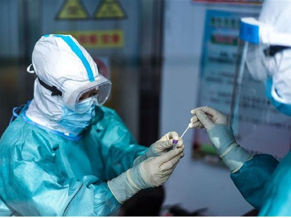 घातक साबित हो रहा ओमिक्रोन! 24 घंटे में फिर 893 मौतें