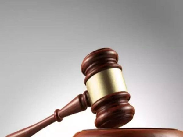 Customer Complaints of shoes shopkeeper Jaipur Consumer Commission