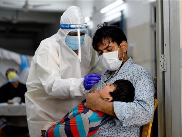 दिल्‍ली में आया ओमिक्रोन का पहला केस, तंजानिया से लौटा था शख्‍स, LNJP में भर्ती