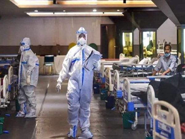देश में 24 घंटों में कोविड के 1.41 लाख से अधिक केस, 285 लोगों ने गंवाई जान