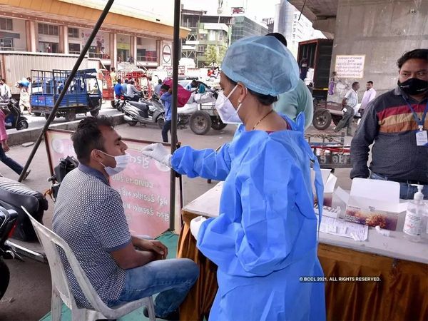 Corona case in India, Omicron case in India, Vaccination in India, Corona case in Delhi, Corona case in Mumbai