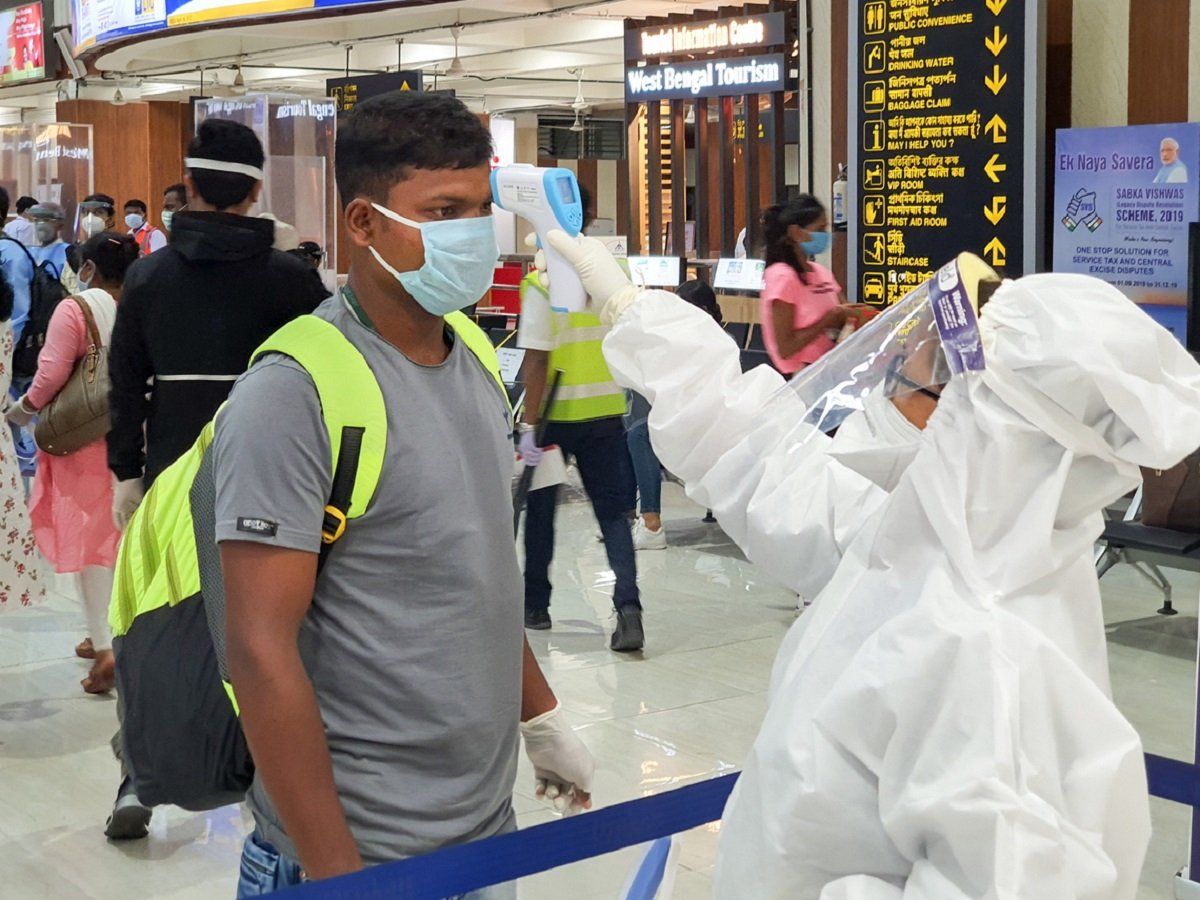 Covid in India: भारत में Omicron के 961 मामले, 33 दिन बाद एक दिन में आए 10000 से अधिक केस