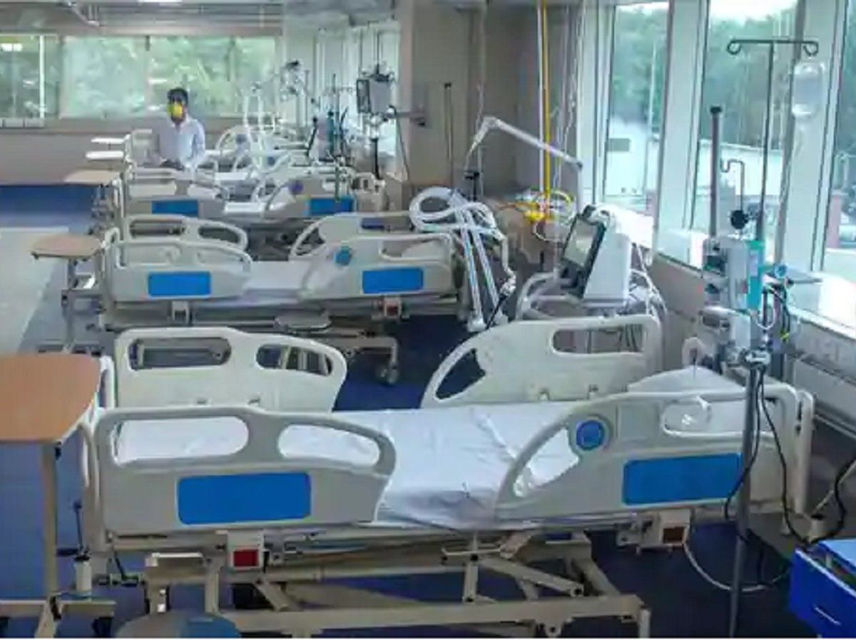 Covid cases in India: संक्रमण के मामले घटे, पर मौतों ने बढ़ाई चिंता, 24 घंटे में 871 लोगों ने गंवाई जान