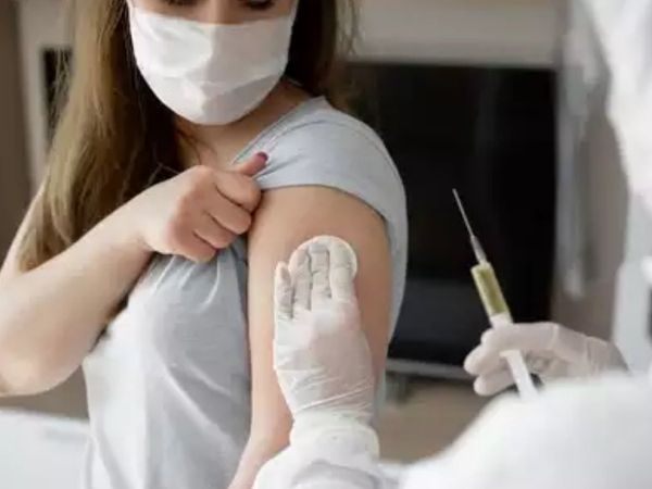 Can Delaying The Second Dose Of Vaccine Make It Ineffective, second dose vaccine delay, covid vaccine second dose timing, time between covid vaccine doses, covishield vaccine dosage schedule, covishield vaccine second dose after how many days,  covid vacc