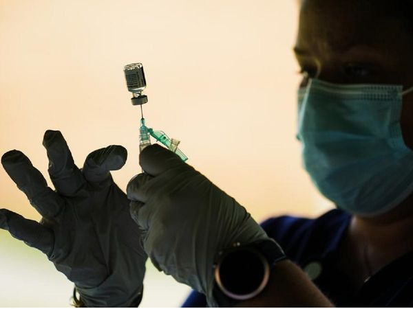 Omicron की चिंता, अमेरिका में किशोरों को भी अब लगेगा वैक्‍सीन का बूस्‍टर डोज