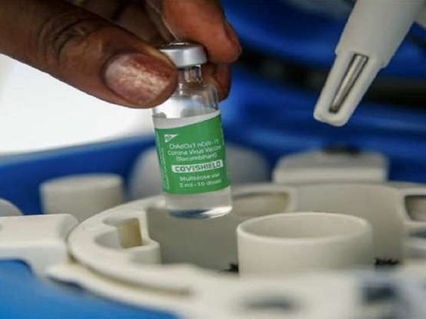 भारत के कड़े रुख के बाद ब्रिटेन ने बदली वैक्‍सीन नीति