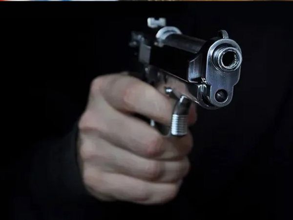 Uttar Pradesh Crime News Husband and wife shot dead by landlords son 