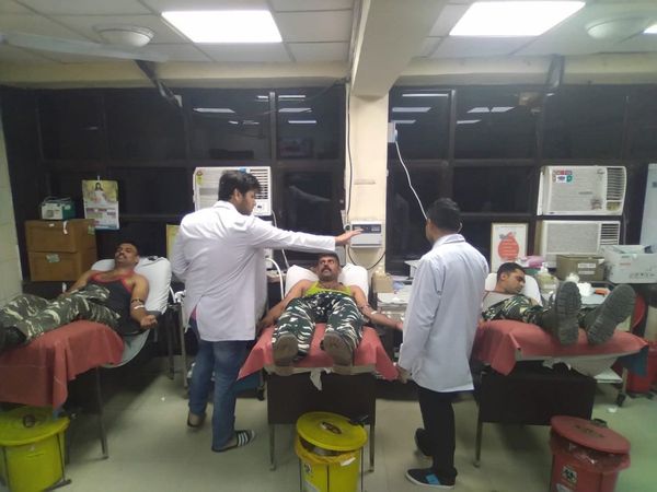 Delhi Violence: नफरत फैलाने वालों को संदेश, देश का खून देश के नाम संदेश से सीआरपीएफ ने की अनोखी पहल