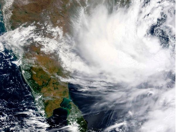 Cyclone Yass: चक्रवात 'यास' का खतरा, बंगाल, ओडिशा में निचले इलाकों से निकाले गए 9 लाख लोग