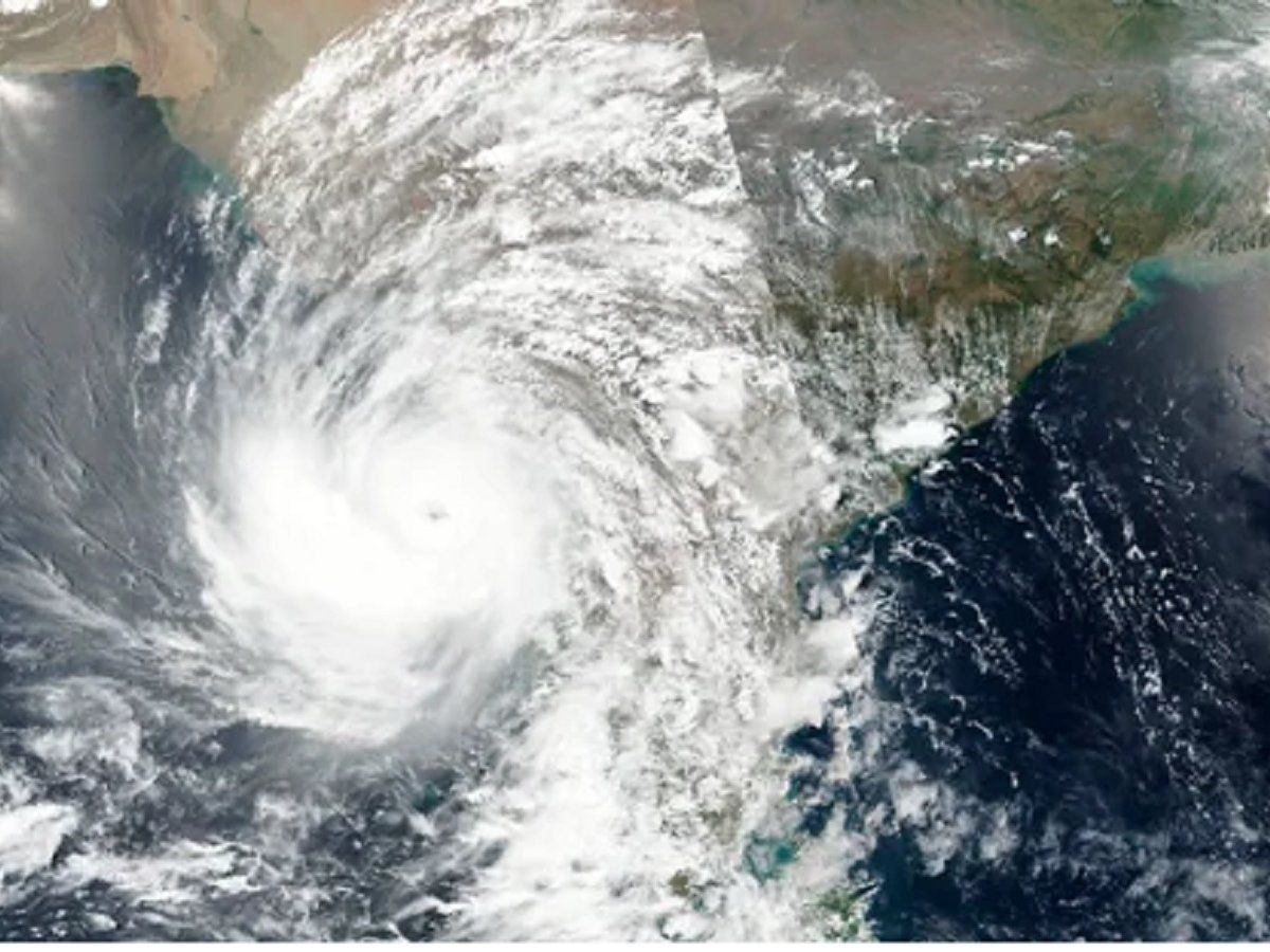 Cyclone Gulaab: चक्रवात 'गुलाब' का खतरा, IMD ने जारी किया अलर्ट, भारी बारिश की चेतावनी