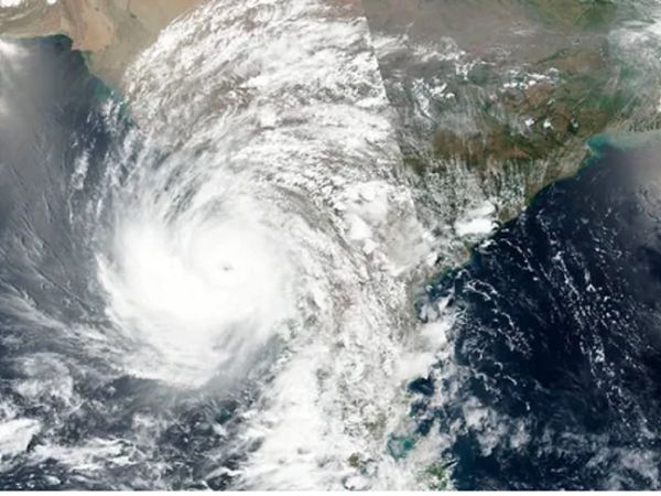 Cyclone Gulaab: चक्रवात 'गुलाब' का खतरा, IMD ने जारी किया येलो अलर्ट, भारी बारिश की चेतावनी