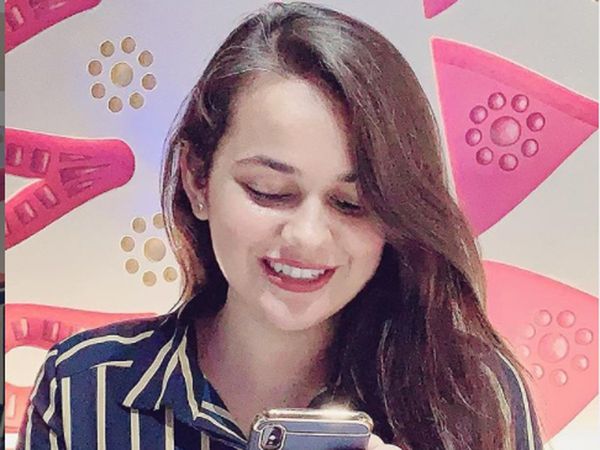 Tina Dabi's First Public Post After Filing For Divorce From Athar Aamir Khan