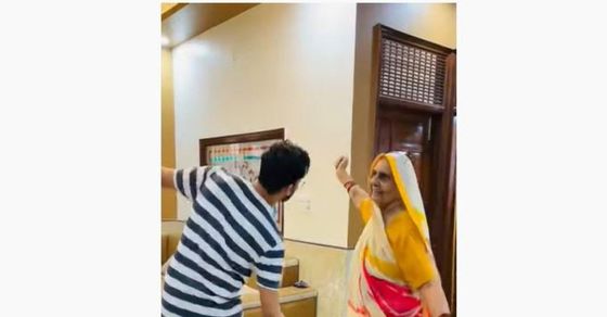 Viral video: 89-year-old grandmother dances with grandson, will say ‘what is the energy level’, grandmother and grandson amazing dance video share on social media must watch