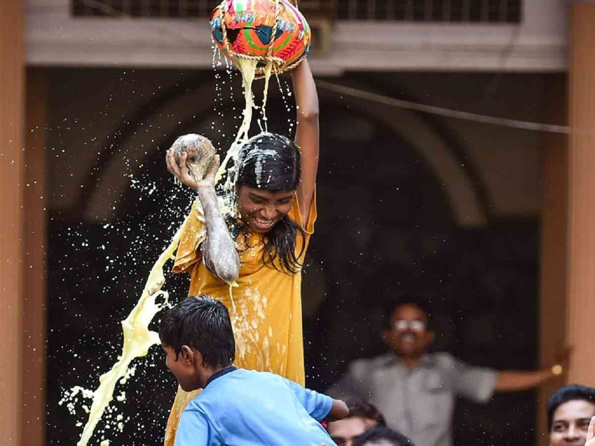 Janmashtami Dahi Handi 2022 Date In India Krishna Janmashtami 2022