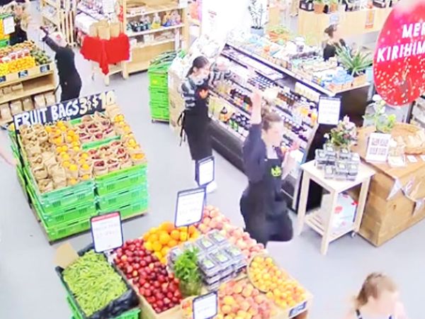 New Zealand grocery store staff dance goes viral video