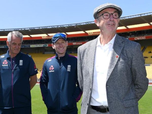 David Lloyd retires from commentary