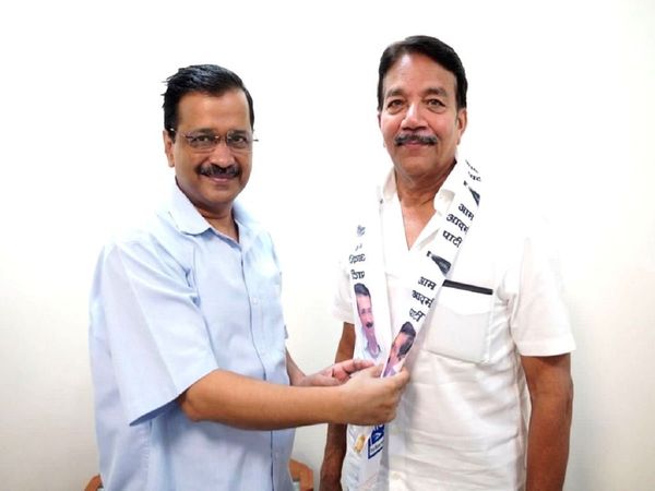Ex-Goa dy CM Dayanand Narvekar quits AAP, will contest independently 