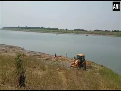 कहीं जीवनदायिनी गंगा में कोरोना के वायरस तो नहीं कहीं जीवनदायिनी गंगा में कोरोना के वायरस तो नहीं
