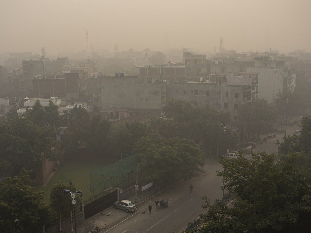 दिल्ली में प्रदूषण से हाल बेहाल, क्या काम कर रहे हैं Smog Tower? ये है रिपोर्ट