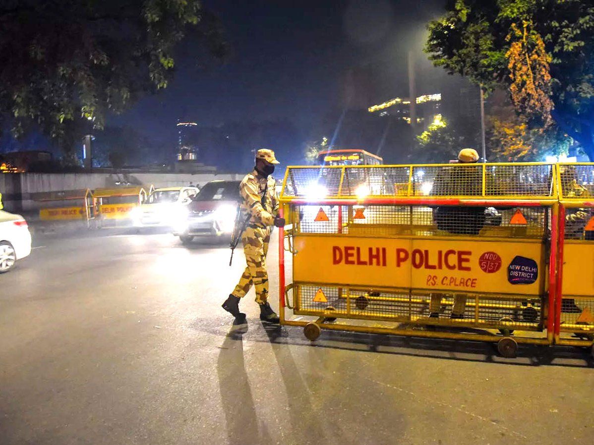 Delhi Corona:क्या दिल्ली में और बढ़ेंगी सख्तियां, एलजी की DDMA के साथ अहम बैठक
