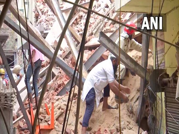 Delhi, Azad Market, Building accident