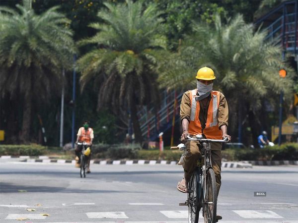 Delhi: पॉल्‍यूशन ने किया नुकसान, मजदूरों के बैंक खातों में 5-5 हजार रुपये जमा करेगी सरकार