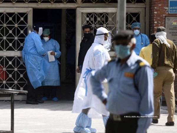 होम क्‍वारंटीन पर LG ने बदला आदेश, अब सभी के लिए क्‍वारंटीन सेंटर जाना अनिवार्य नहीं