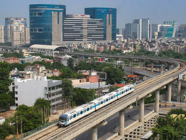 Businesses hopeful due to running of Delhi Metro train, now Their business will run