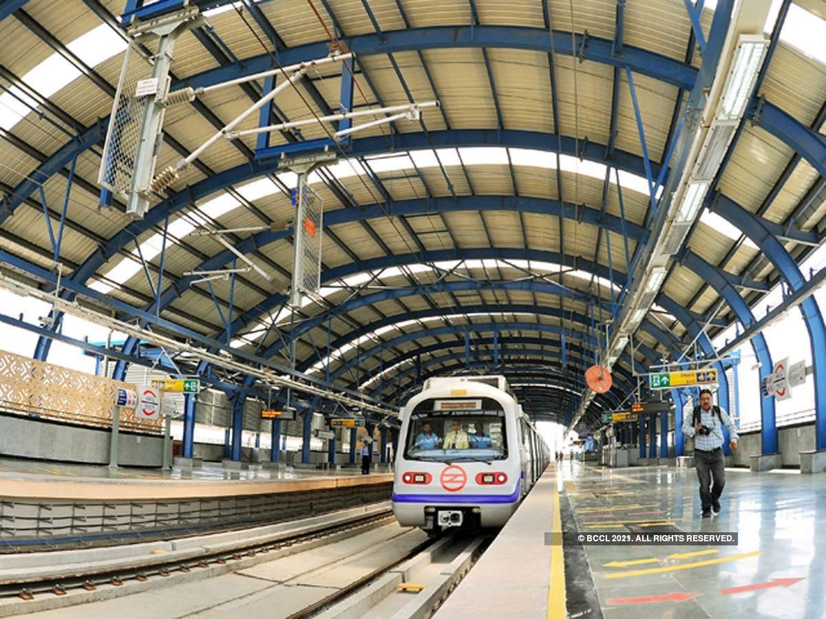 वायलेट,पिंक और ग्रीन लाइन पर मेट्रो सेवा बहाल, करीब 2.5 घंटे तक यात्री रहे परेशान