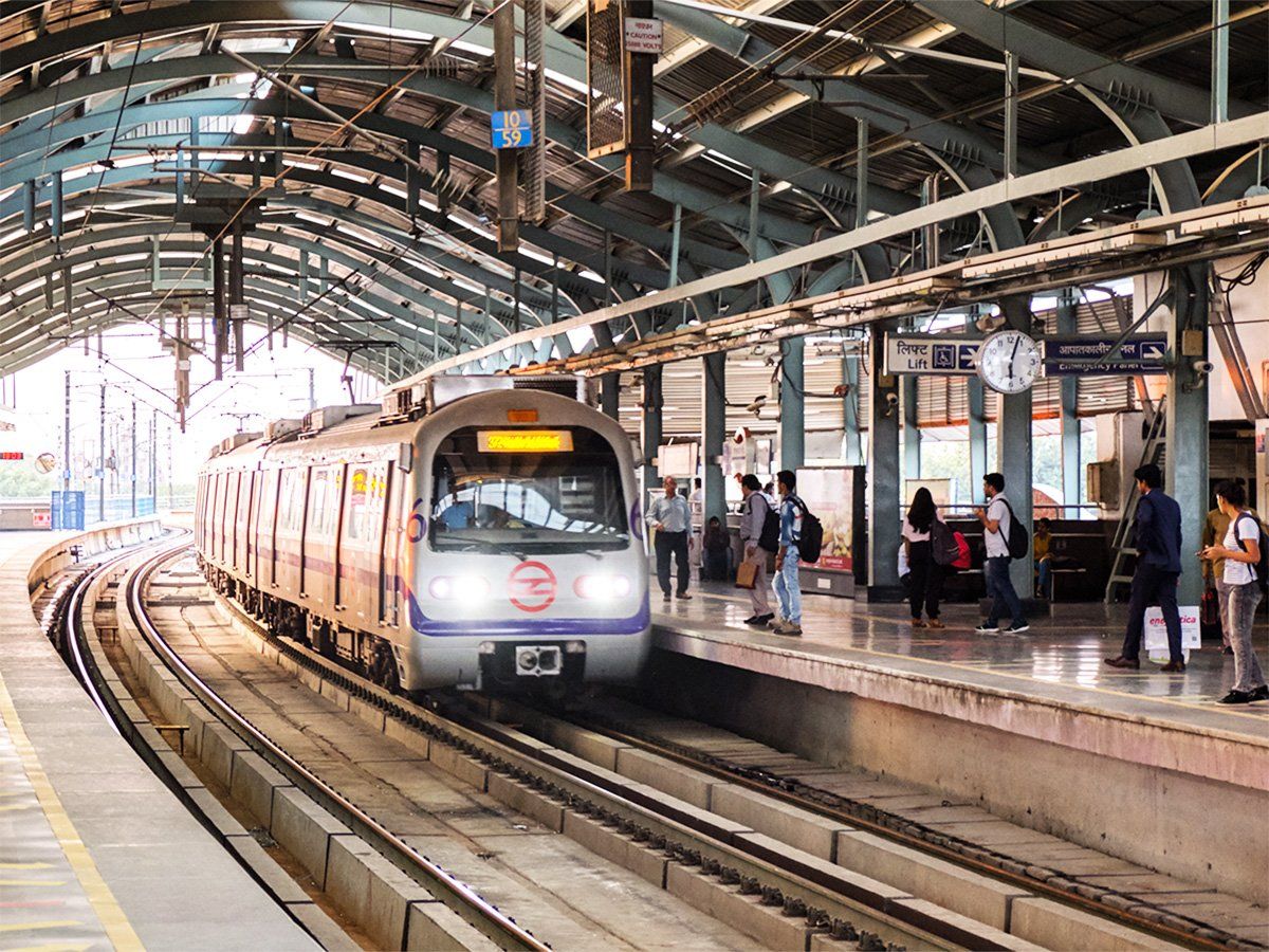 Blue Line Metro Update: Delhi Metro Corporation Update Blue Line Train ...