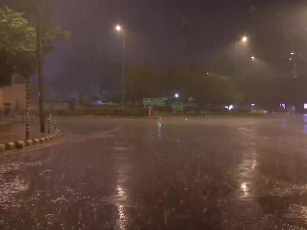 दिल्‍ली-एनसीआर में मौसम ने फिर ली करवट, तेज हवाओं के साथ जमकर बरसे बदरा