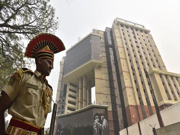 delhi police, ips officers, dcp level officers transfer