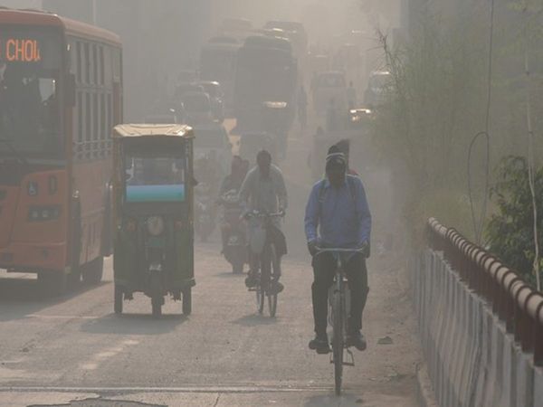  Delhi's AQI slips to 369, remains in 'very poor' category