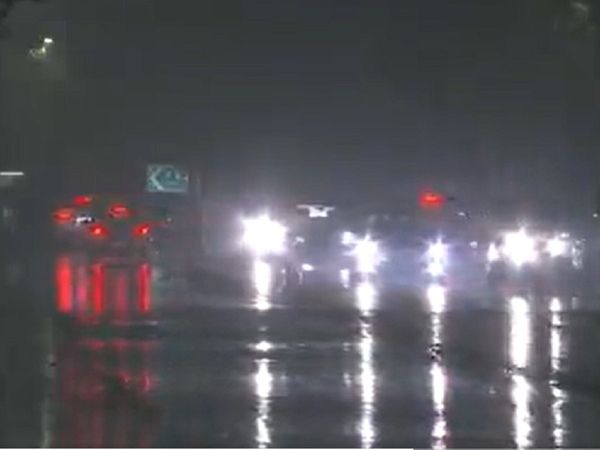 Delhi rain: दिसंबर की कड़कड़ाती ठंड में बारिश की बूंदों से भीगी दिल्‍ली, और बढ़ेगी सर्दी