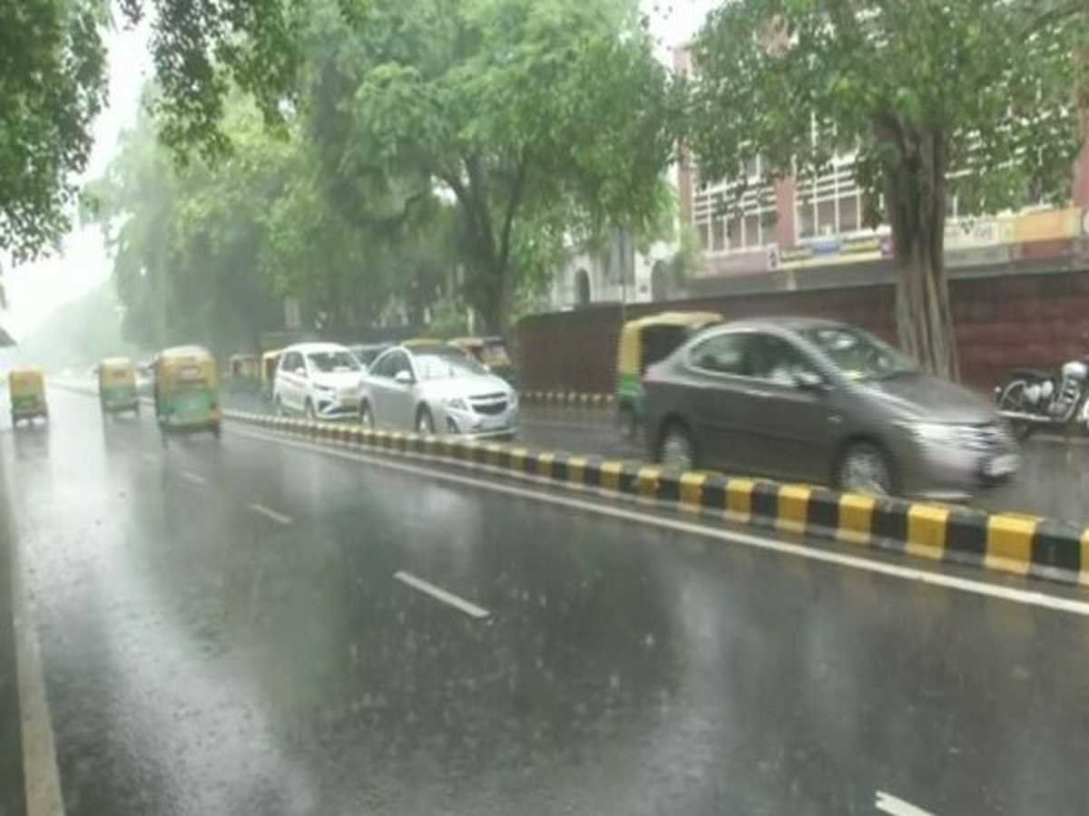 Weather Today, 11 July 2022: दिल्ली में आज हल्की बारिश होने की संभावना, जानिए कैसा रहेगा देश का मौसम