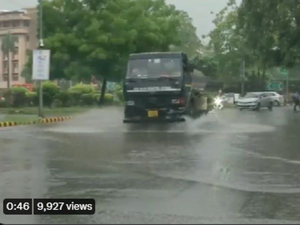  Delhi witnesses rainfall in several parts of the national capital