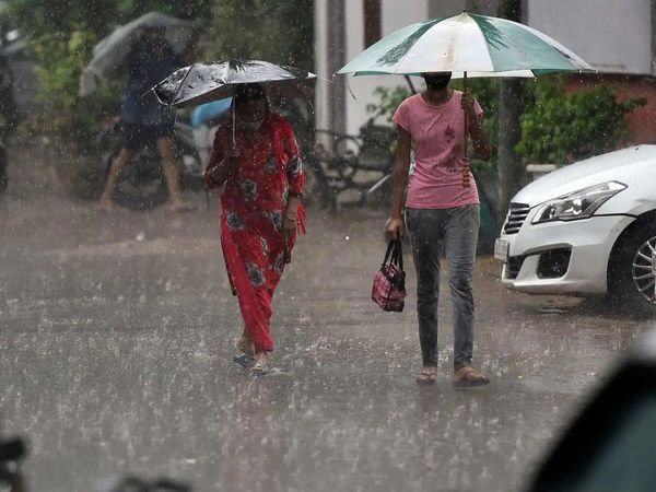Delhi : rainfall in Delhi today IMD issues yellow alert