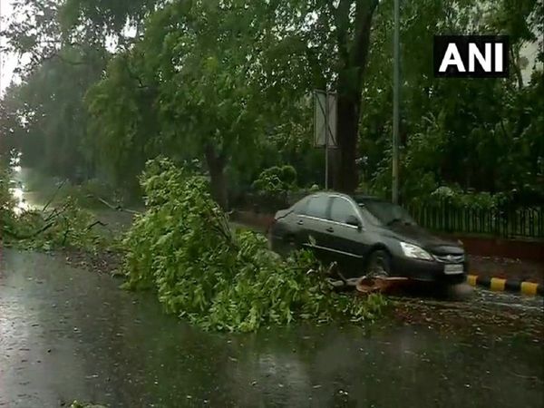 Delhi Weather News: जून के चौथे हफ्ते में आता है दिल्ली में मानसून, झमाझम बारिश के पीछे क्या है वजह