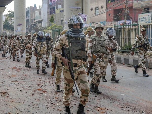  उत्‍तर-पूर्वी दिल्‍ली में फरवरी 2020 में दंगा भड़का था, जब इलाके में भारी संख्‍या में पुलिस बलों की तैनाती की गई थी